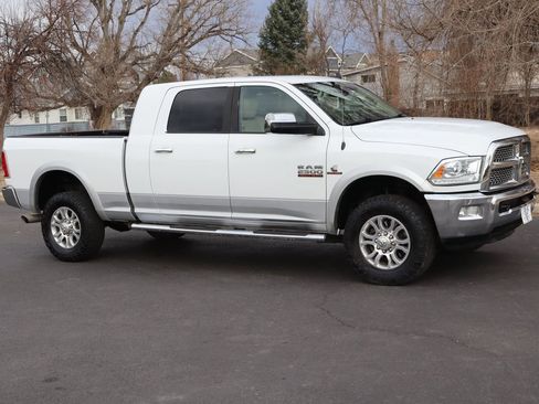 Used 2015 RAM 2500 Laramie w/ Cold Weather Group image 2