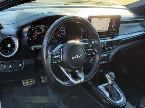 Used 2023 Kia Forte GT-Line w/ GT-Line Premium Package image 11