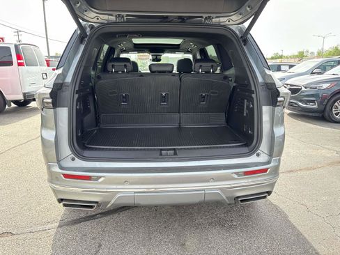 Used 2025 Buick Enclave Avenir w/ Super Cruise Package image 5