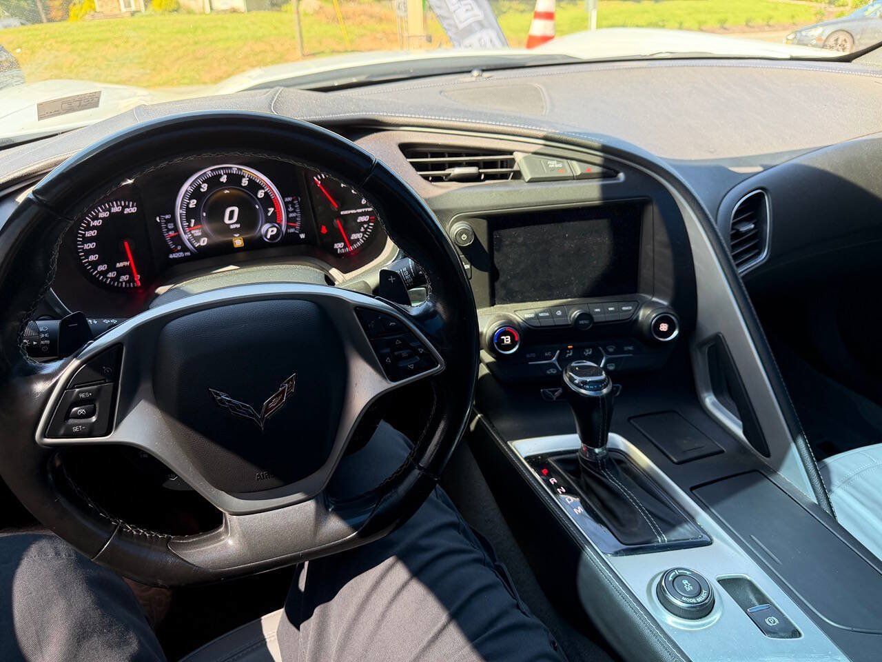 Used 2018 Chevrolet Corvette Stingray Coupe w/ 1LT RWD image 23