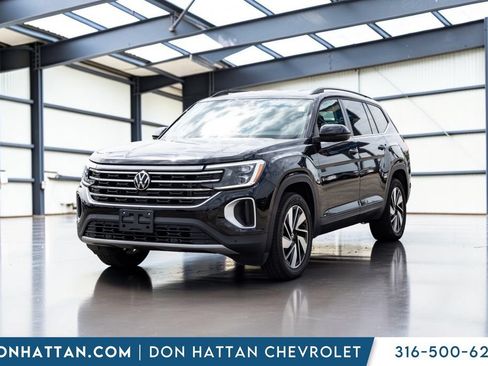Used 2024 Volkswagen Atlas SE AWD/4WD image 22