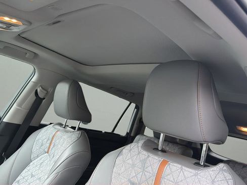 Used 2022 Toyota Highlander Bronze Edition image 11