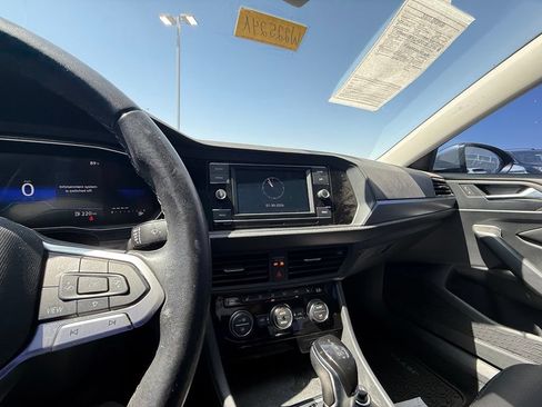 Used 2024 Volkswagen Jetta SE w/ Panoramic Sunroof Package FWD image 14