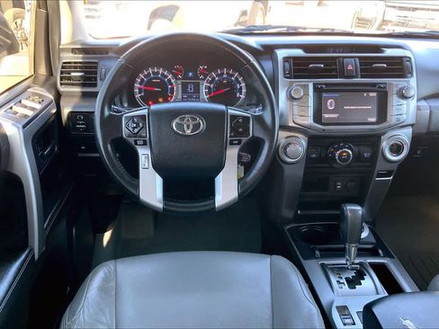 Used 2014 Toyota 4Runner SR5 image 5