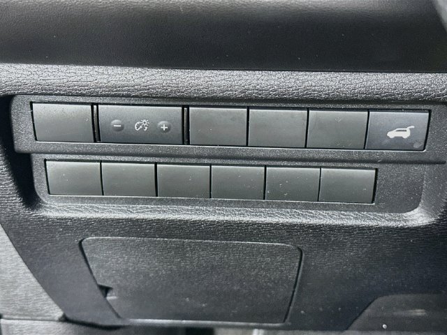 Used 2024 Mitsubishi Outlander SE AWD/4WD image 23