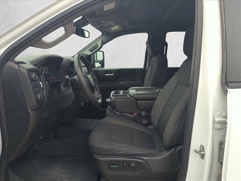 Used 2022 Chevrolet Silverado 2500 Custom w/ Custom Value Package image 14