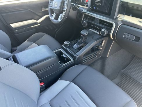 Used 2025 Toyota Tacoma TRD Sport AWD/4WD image 12