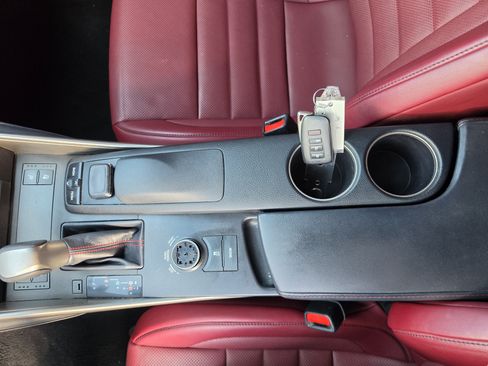 Used 2016 Lexus IS 200t w/ F Sport Package RWD image 14