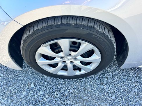 Used 2024 Toyota Corolla LE image 21