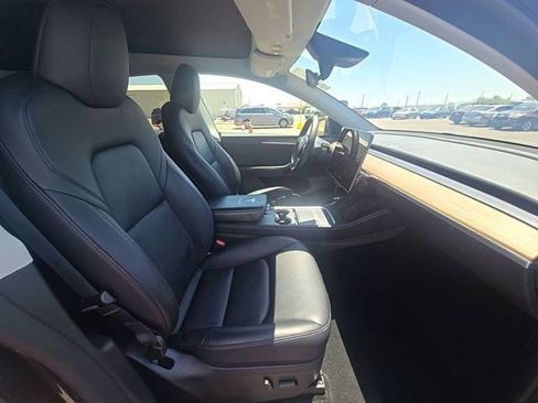 Used 2024 Tesla Model Y Long Range RWD image 5