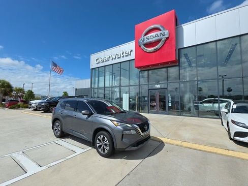 Used 2021 Nissan Rogue SV image 1