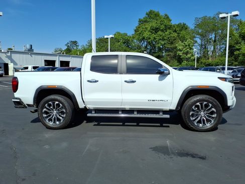 Used 2025 GMC Canyon Denali AWD/4WD image 8