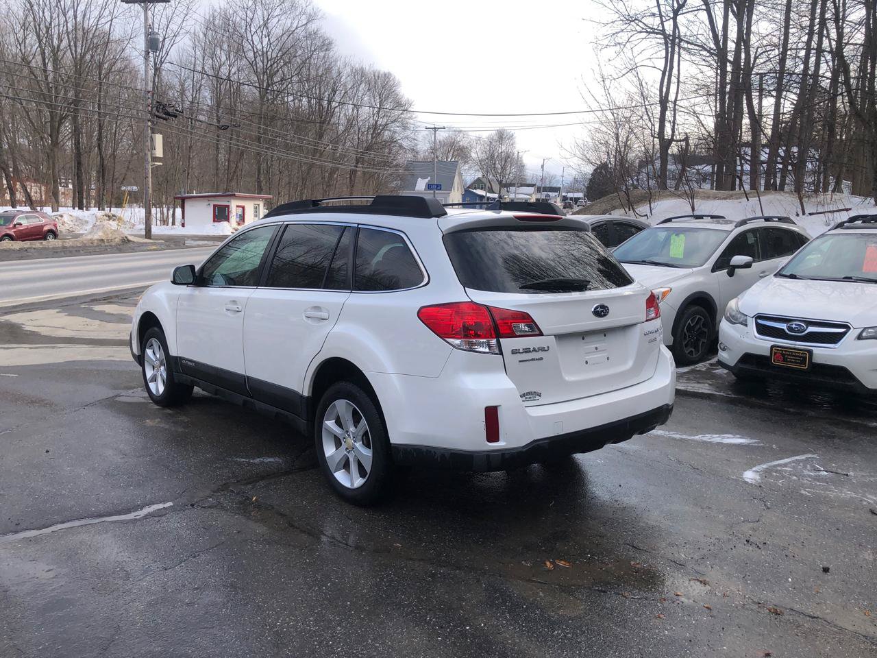 Used 2014 Subaru Outback 2.5i Premium AWD/4WD image 7
