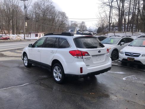 Used 2014 Subaru Outback 2.5i Premium image 7