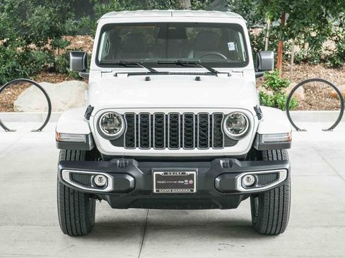 New 2026 Jeep Gladiator Sport image 2