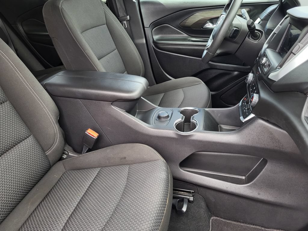 Used 2024 GMC Terrain SLE AWD/4WD image 11