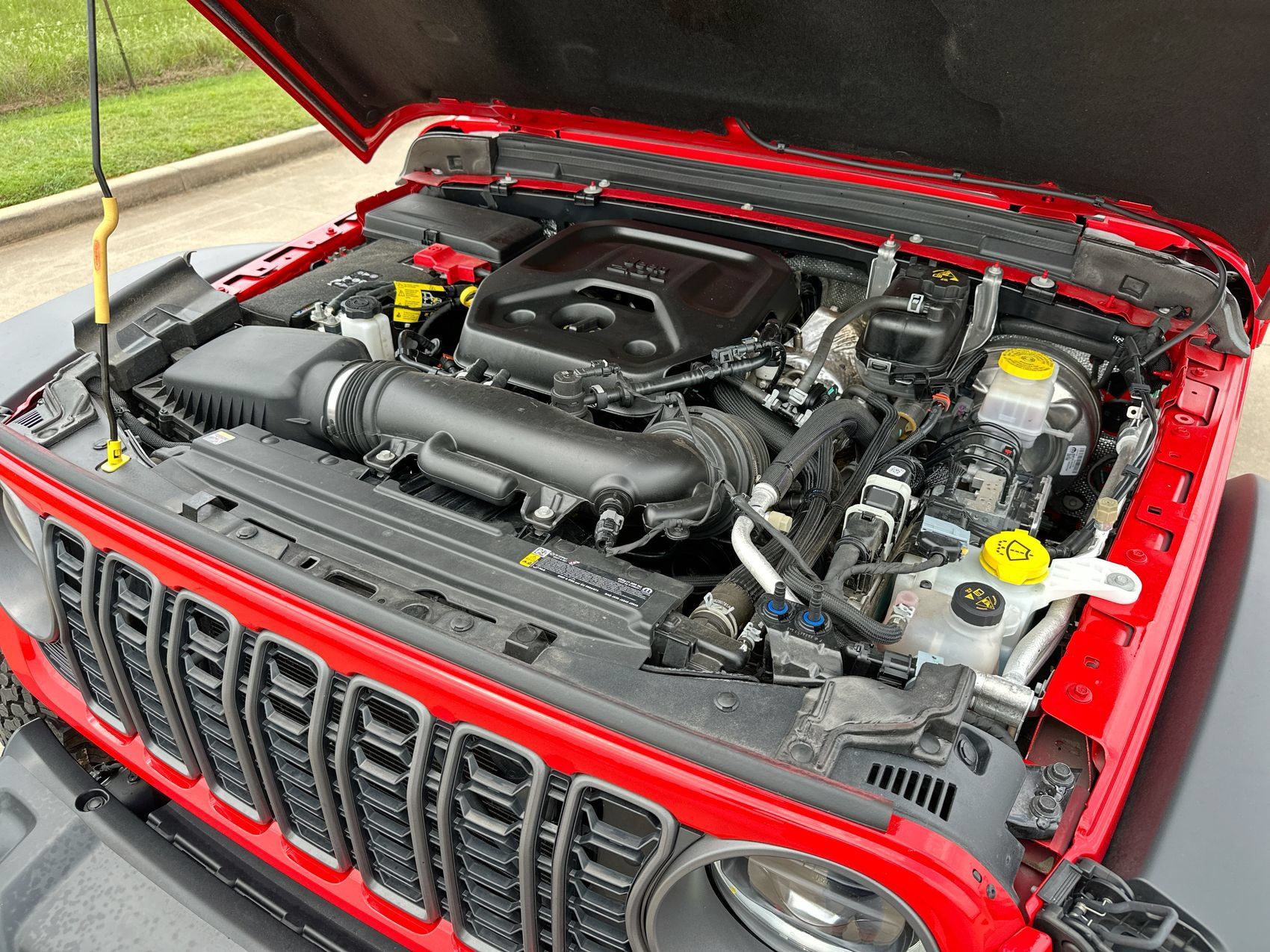 Used 2025 Jeep Wrangler Unlimited Rubicon AWD/4WD image 24