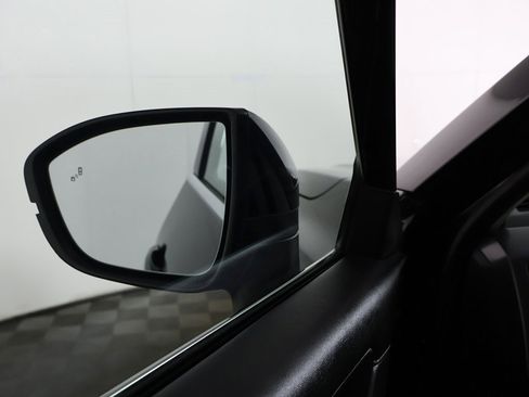 Used 2023 Nissan Pathfinder SL image 37