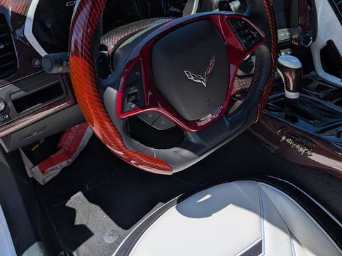 Used 2019 Chevrolet Corvette Stingray Coupe w/ Carbon Flash Badge Package RWD image 19