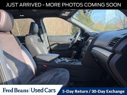 Used 2018 Ford Explorer XLT w/ Equipment Group 202A image 16