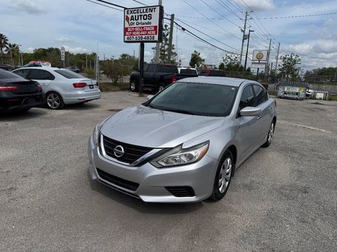 Used 2016 Nissan Altima 2.5 S w/ Power Driver Seat Package FWD image 1
