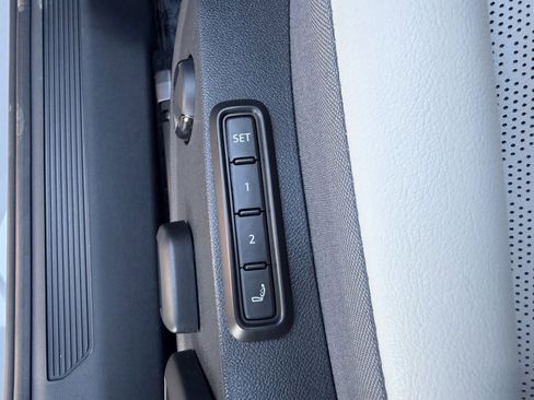 Used 2022 Volkswagen ID.4 Pro S image 31