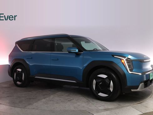 Used 2024 Kia EV9 Wind AWD/4WD image 14