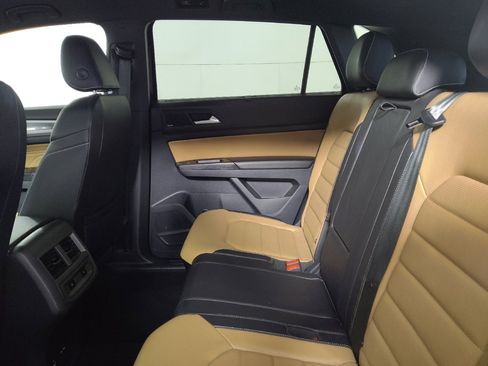 Used 2020 Volkswagen Atlas Cross Sport SEL Premium AWD/4WD image 18