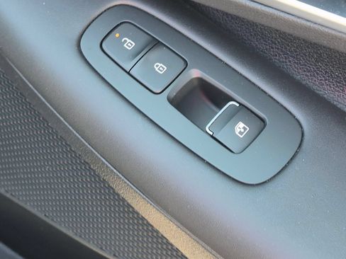 Used 2025 Hyundai Sonata SEL FWD image 35