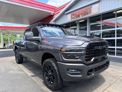 Used 2025 RAM 2500 Laramie AWD/4WD image 17