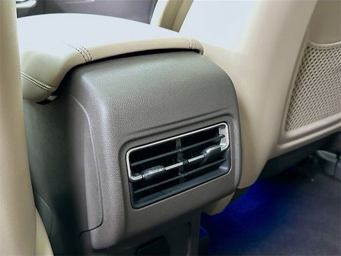 Used 2024 Lincoln Corsair Grand Touring image 25