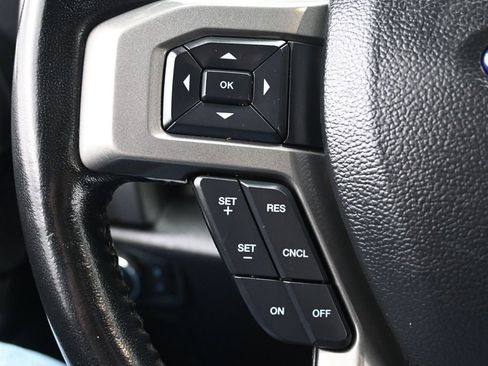 Used 2021 Ford Expedition Max XLT image 16