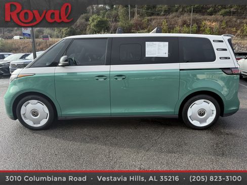 Certified 2025 Volkswagen ID. Buzz 1st Edition image 8