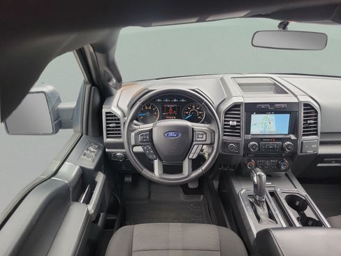 Used 2017 Ford F150 XLT w/ Equipment Group 302A Luxury AWD/4WD image 5