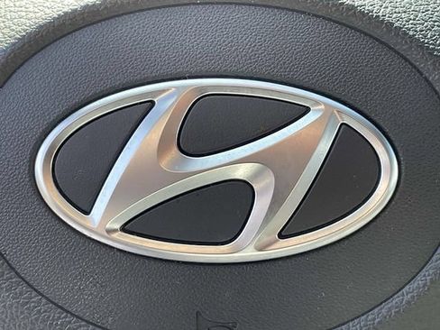 Used 2025 Hyundai Palisade SEL AWD/4WD image 32