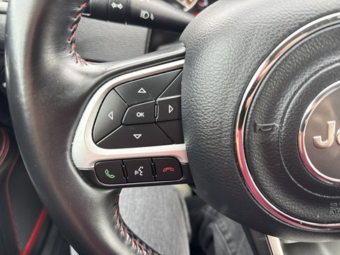 Used 2020 Jeep Compass Trailhawk image 23