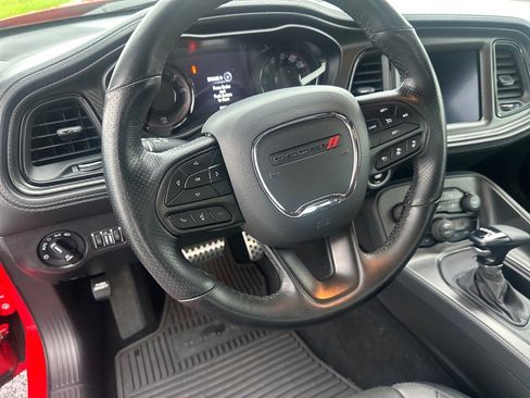 Used 2023 Dodge Challenger SXT w/ Plus Package image 17