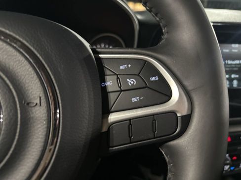 Used 2018 Jeep Compass Altitude w/ Popular Equipment Group image 10