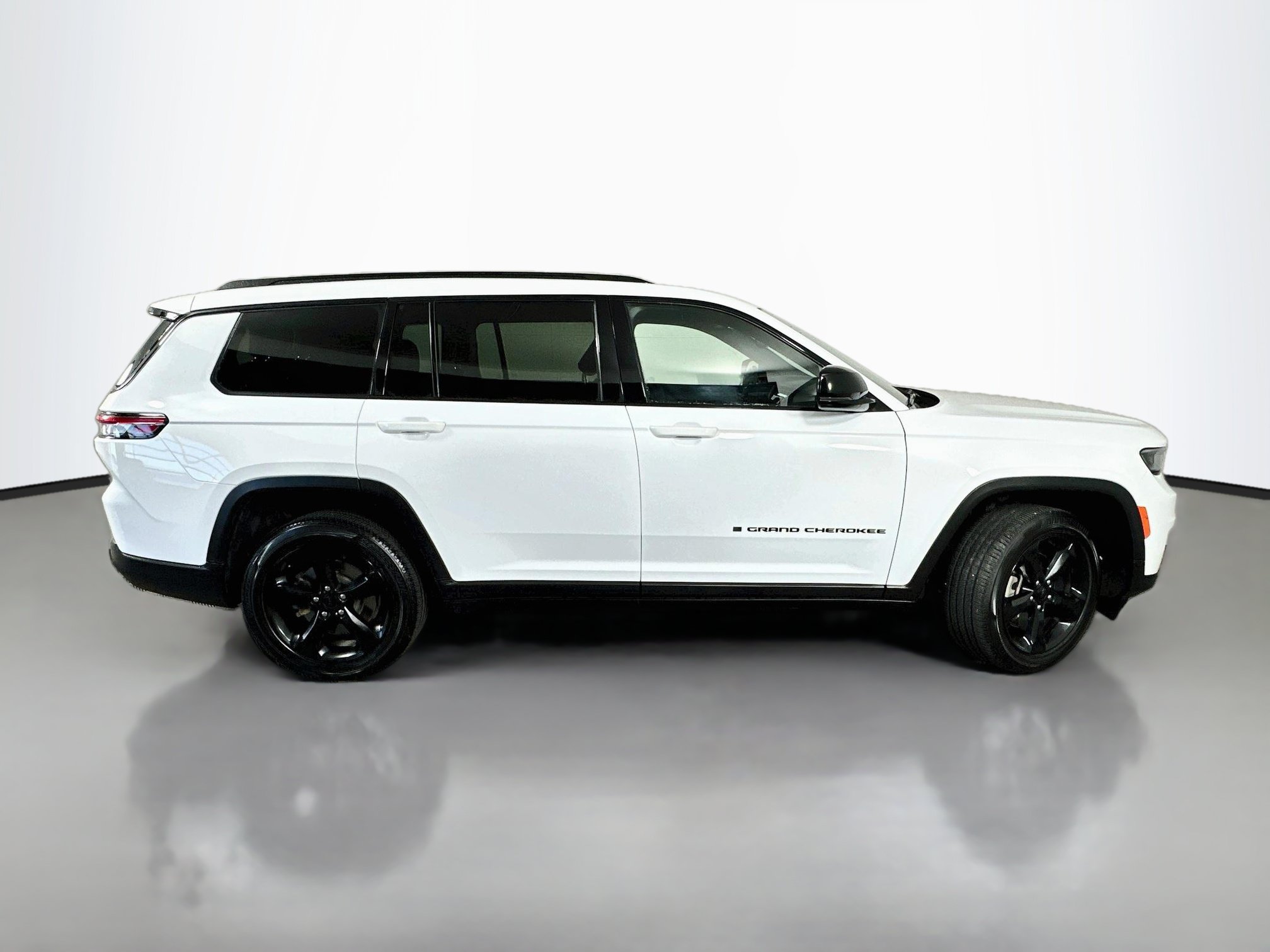 Used 2021 Jeep Grand Cherokee L Laredo AWD/4WD image 8