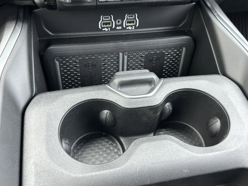 New 2026 RAM 2500 Big Horn AWD/4WD image 4