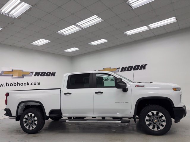 New 2026 Chevrolet Silverado 2500 Custom w/ Custom Value Package AWD/4WD image 4