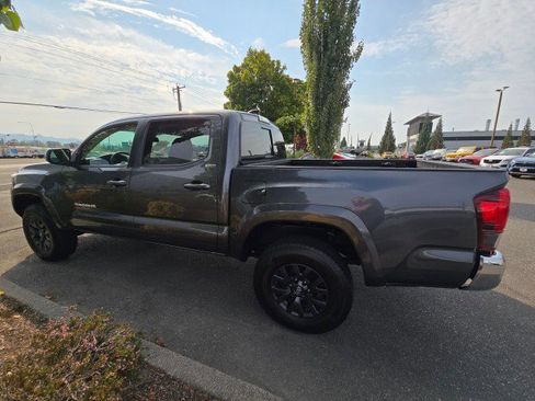 Used 2020 Toyota Tacoma SR5 image 7