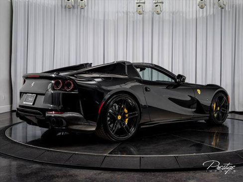 Used 2022 Ferrari 812 GTS RWD image 26