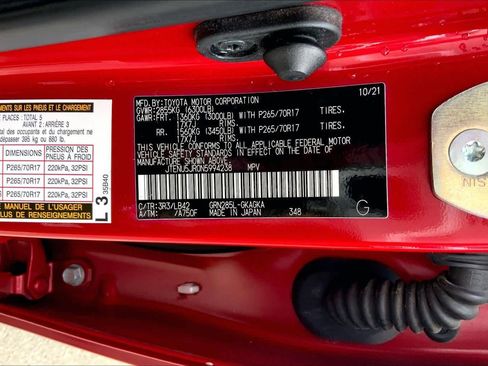 Used 2022 Toyota 4Runner SR5 Premium w/ Moonroof Package image 34