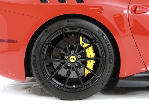 Used 2017 Ferrari F12tdf RWD image 17