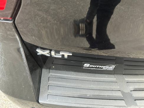 Used 2024 Ford Expedition Max XLT image 11