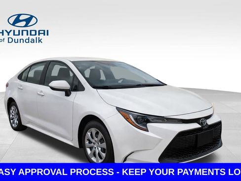 Used 2023 Toyota Corolla LE FWD image 3