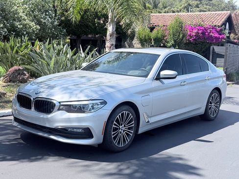 Used 2018 BMW 530e w/ Premium Package 2 RWD image 1