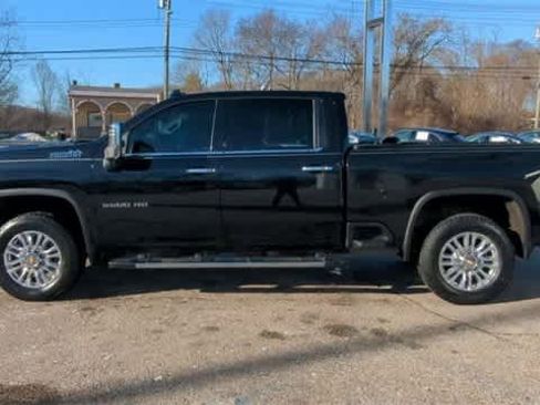 Used 2022 Chevrolet Silverado 2500 High Country w/ Z71 Off-Road Package image 5