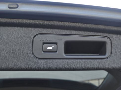 Used 2025 Honda Odyssey Touring image 12